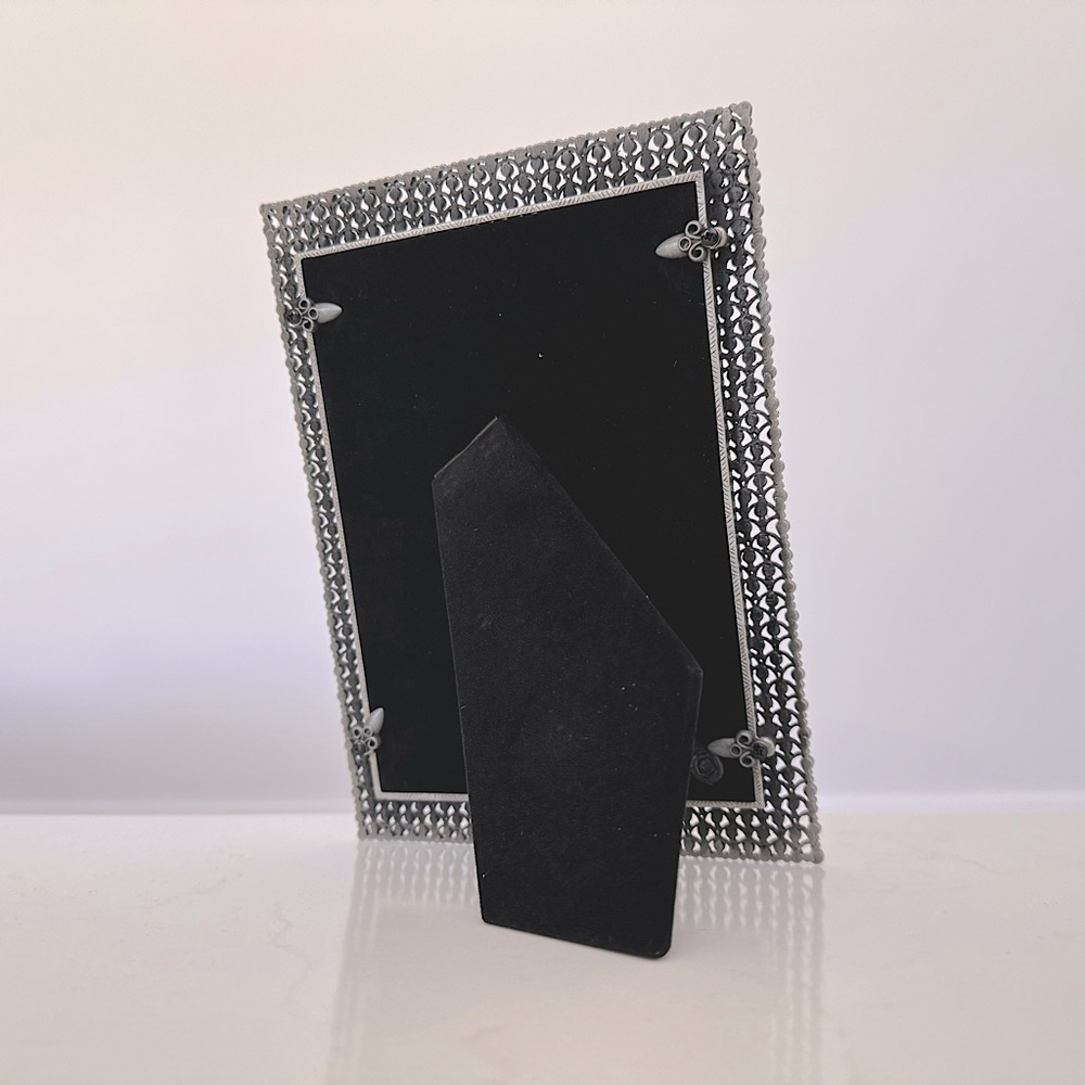 Metal and Rhinestones Photo Frame - Picture 4 of 8